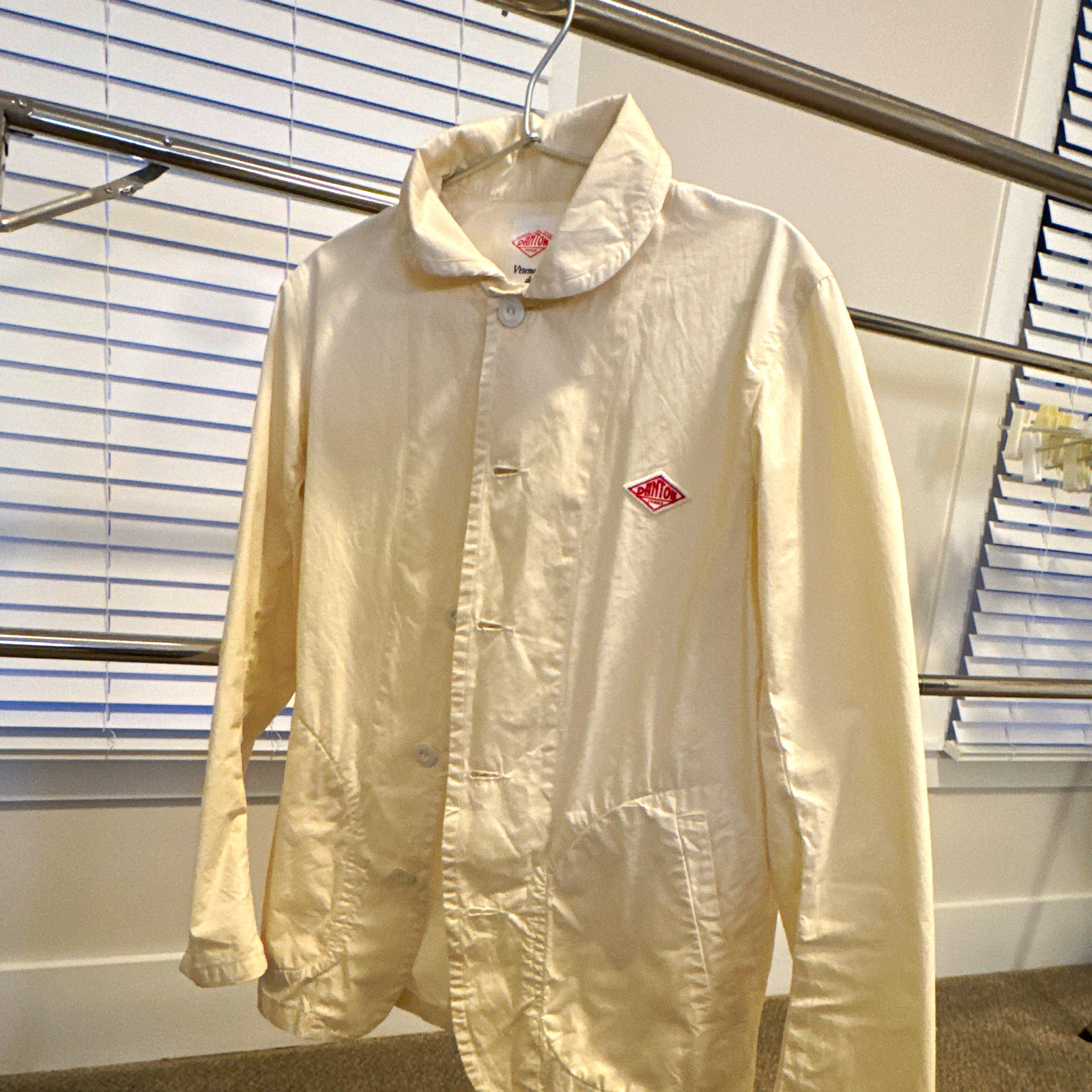Danton Unisex Beige/White Cotton Work Jacket Button Front Logo Accent Size 36 Danton Unisex Beige/White Cotton Work Jacket Button Front Logo Accent Size 36