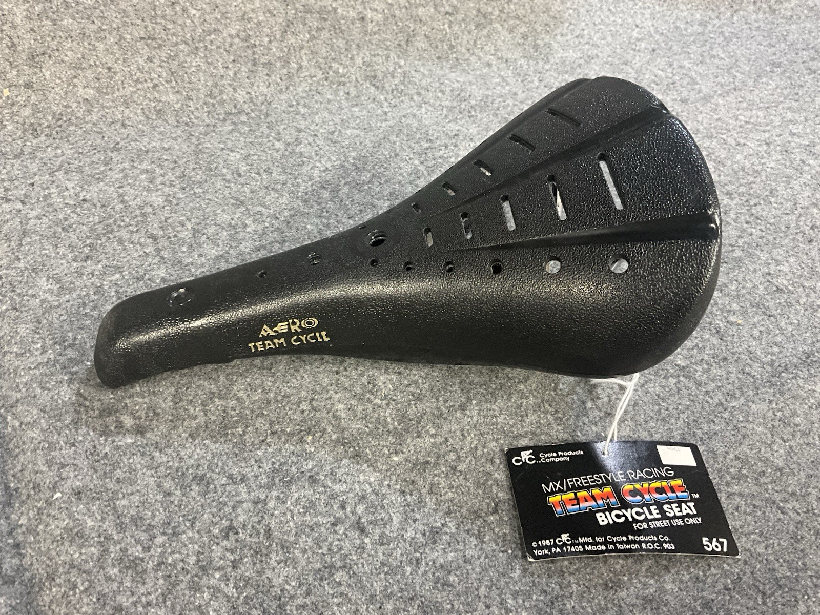 VISCOUNT 2123 Seat \'Diamond Back\' - Vintage 1987 - Old School BMX NEW w/TAG NOS