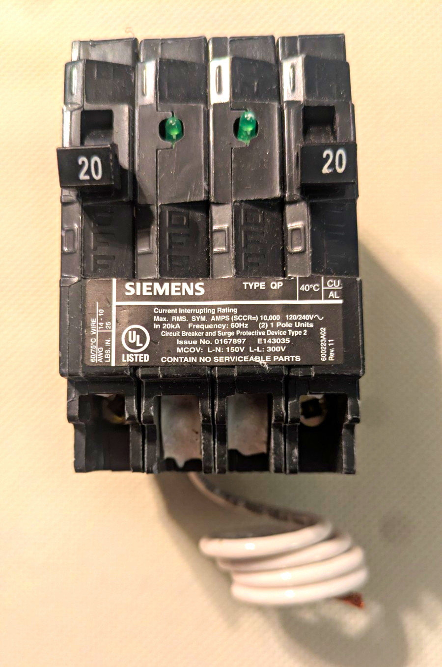 Siemens QSA2020SPD Surge Protection Circuit Breaker Dual 20 Amp 120V Clean