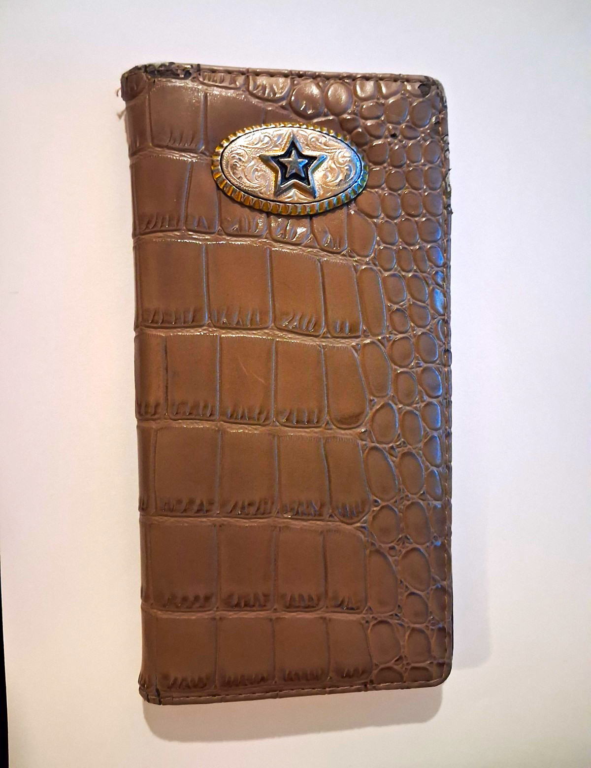 Men\'s Western Rodeo Tall Wallet – Faux Gator Embossed with Lone Star Concho