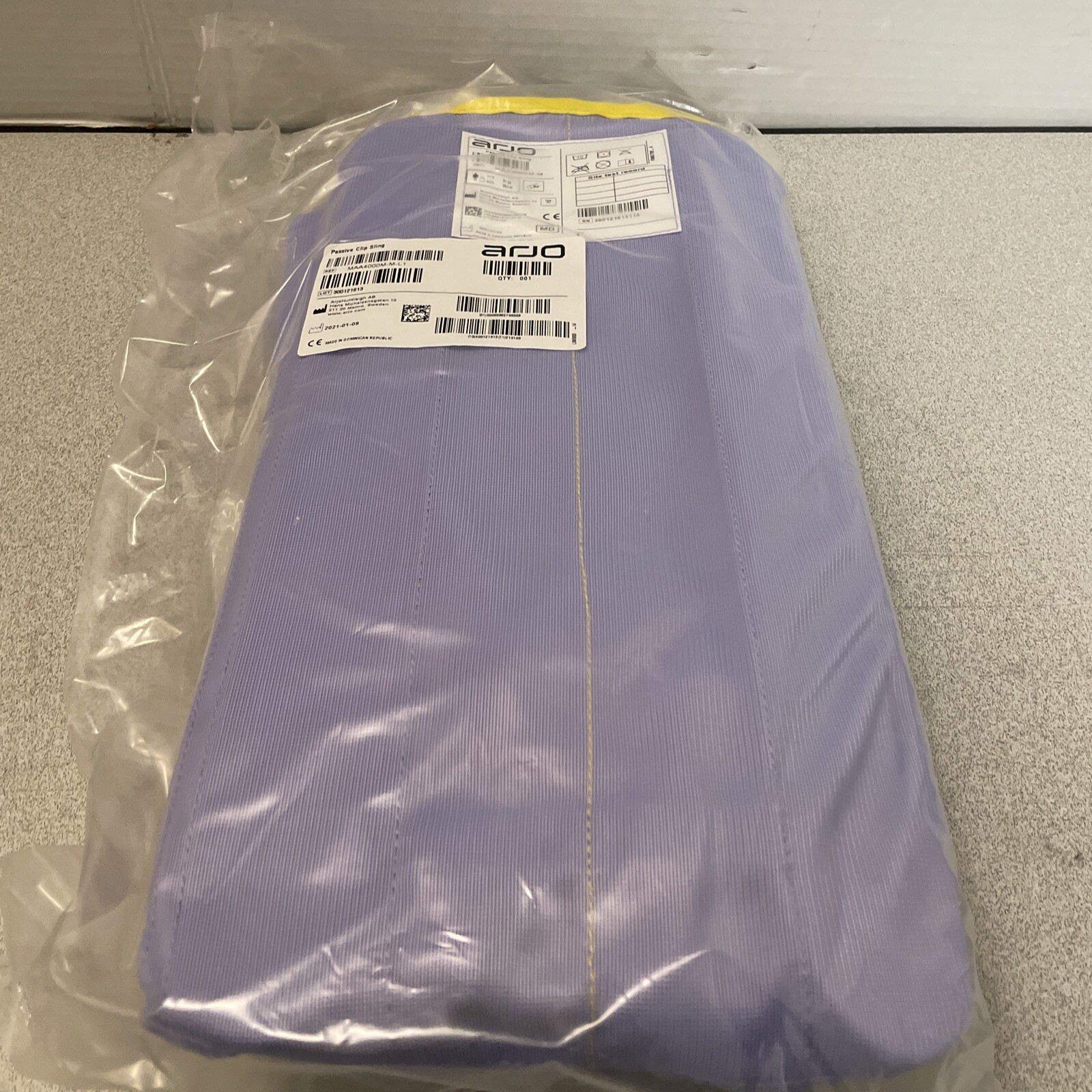 OEM Arjo 4-Point Padded Clip Sling  600 lbs.  Capacity MAA4000M-M  Medium