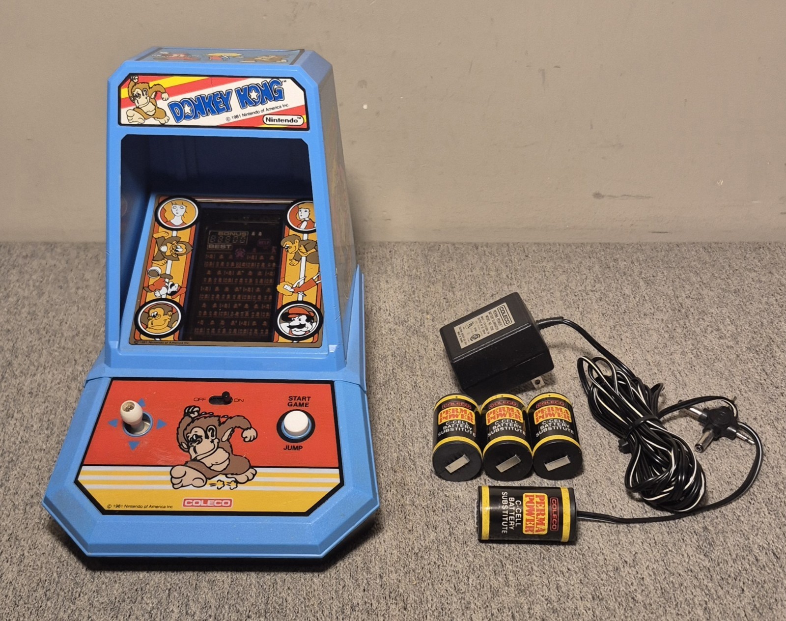 1981 Coleco NINTENDO DONKEY KONG Tabletop Arcade Game W Coleco Perma Power 