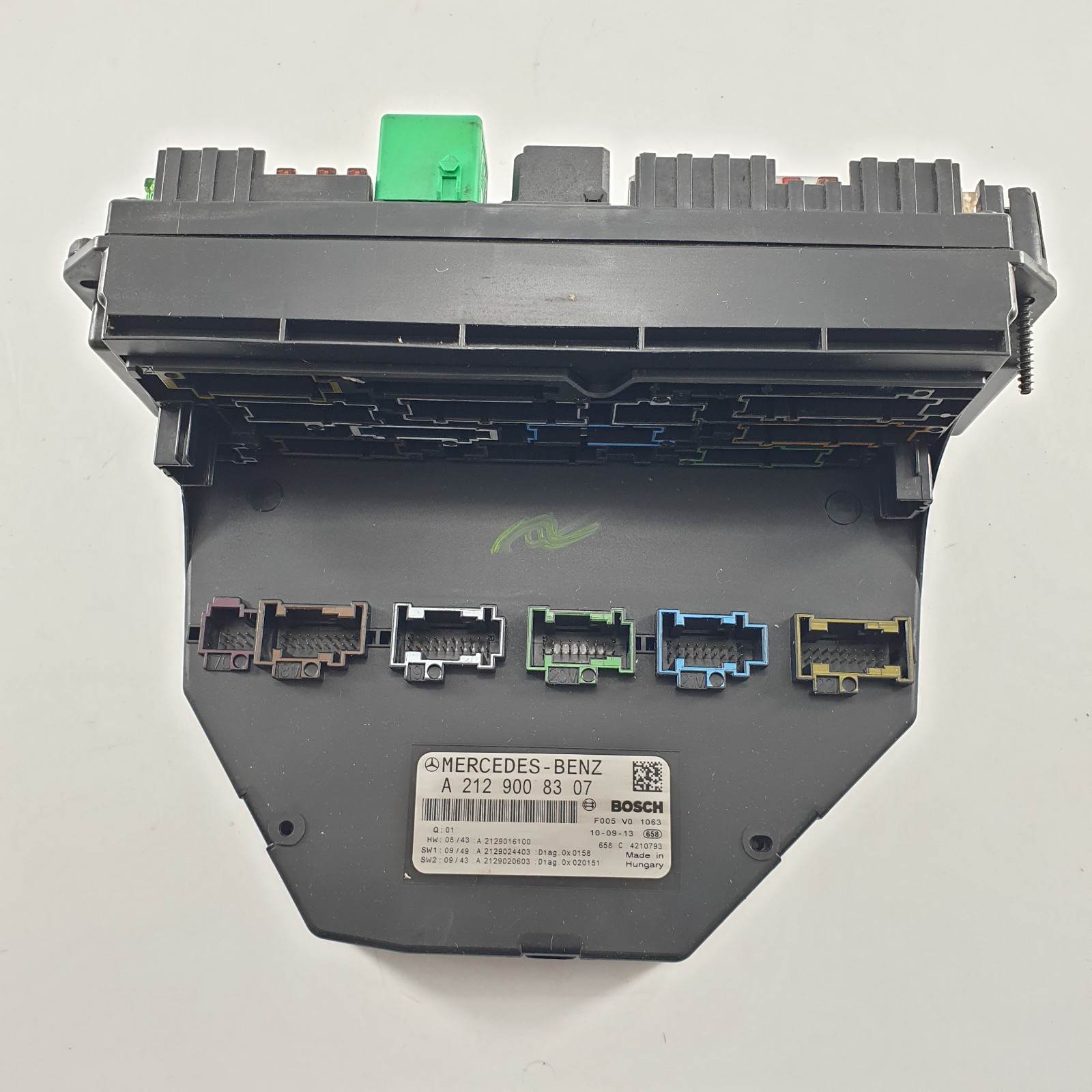 2010-2016 Mercedes W212 E350 Front SAM Module Relay Fuse Box 2129008307 OEM 2010-2016 Mercedes W212 E350 Front SAM Module Relay Fuse Box 2129008307 OEM