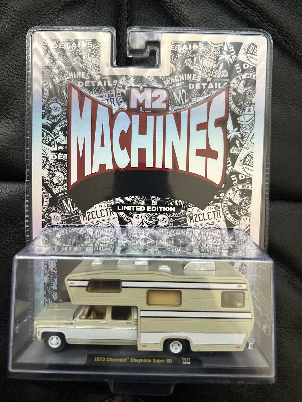 M2 Machines 1973 Chevrolet Cheyenne Super 30 Camper Limited Edition