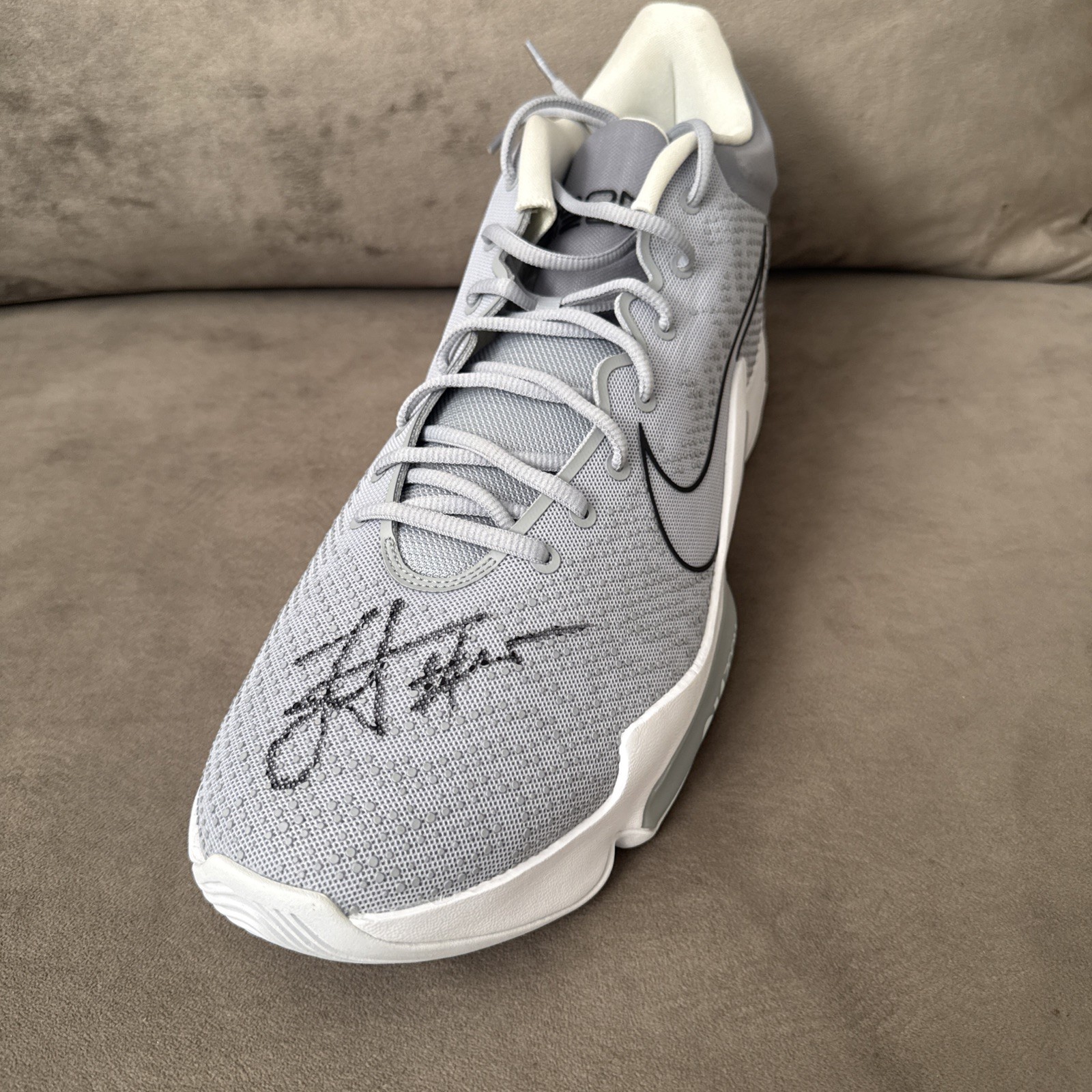 Nikola Jokic Signed Beckett Auth Nike Shoe  Denver Nuggets Autographed SZ 18US