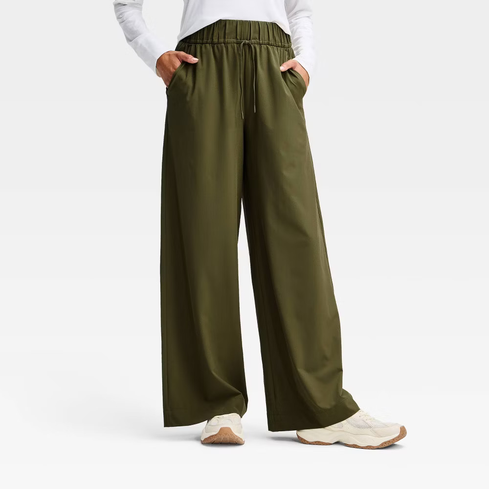 Women\'s Active Light High-Rise Pocketed Wide Leg Pants - All In Motion
