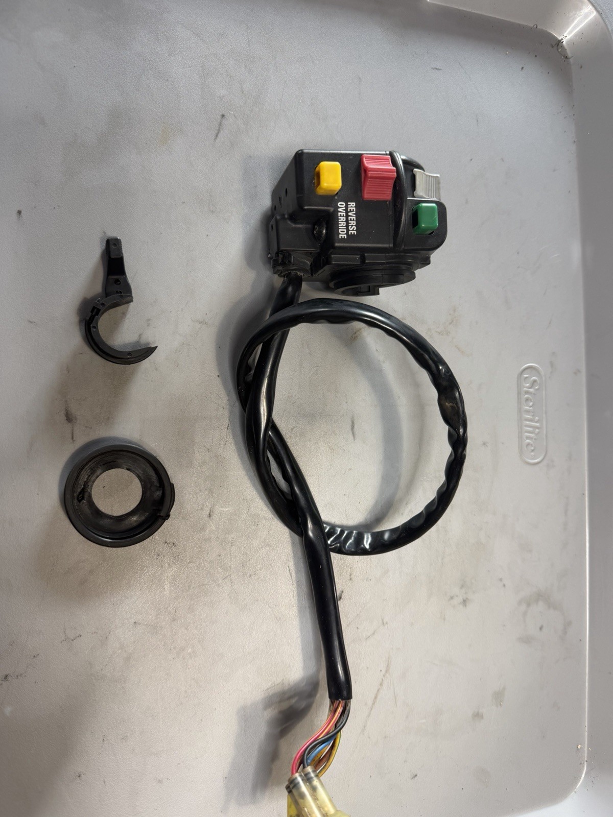 2002-04 Arctic Cat 400 4x4 Auto Left Handlebar Control Used Nice. 2002-04 Arctic Cat 400 4x4 Auto Left Handlebar Control Used Nice.