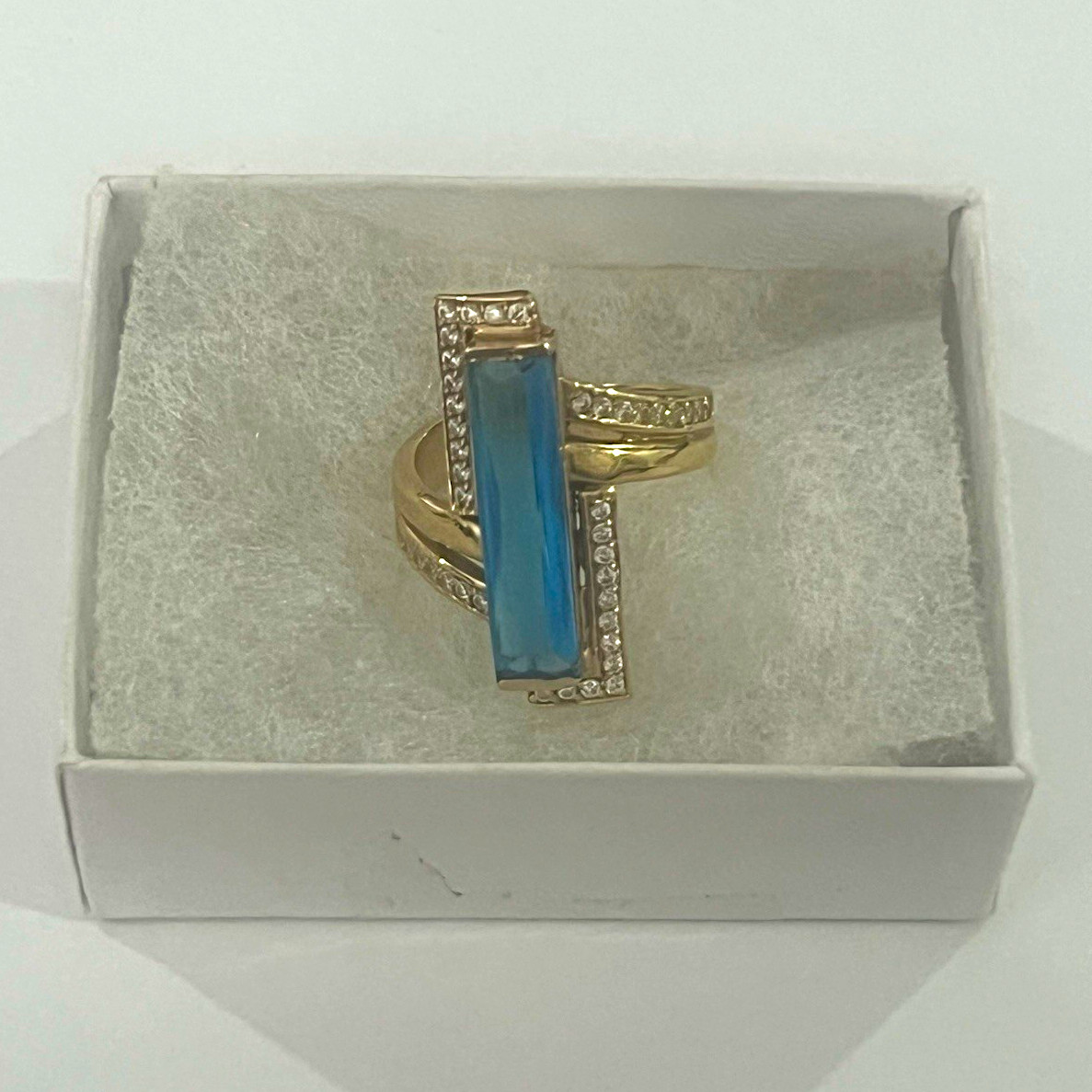 14Kt Yellow Gold Cocktail Ring Blue Baguette Rectangle Stone 7.47 grams,Size 7 
