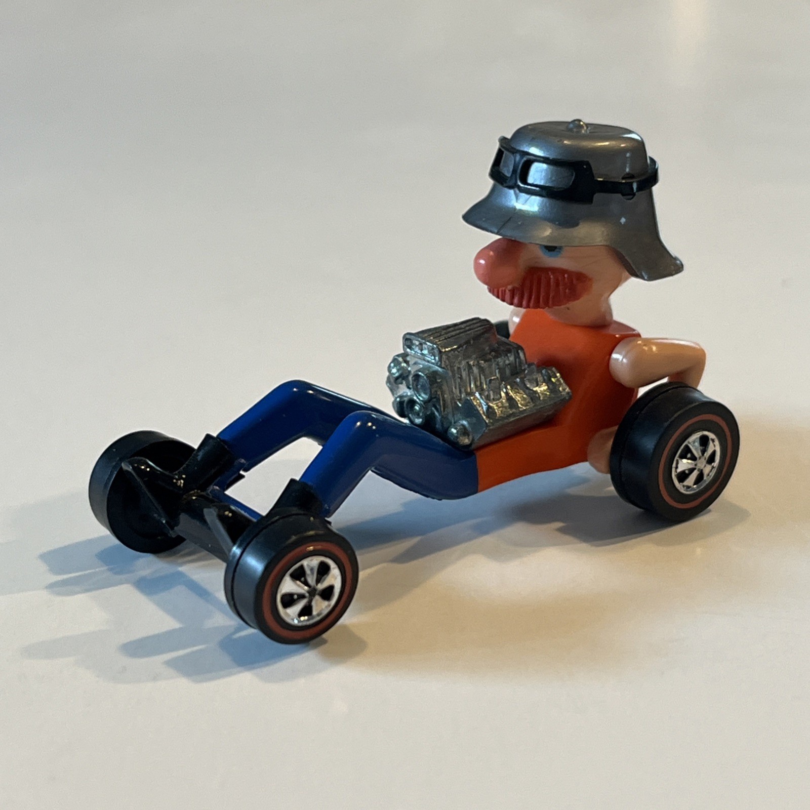 Vintage Hot Wheels Redline Farbs Red Catchup Racer Complete with Goggles 1971 Vintage Hot Wheels Redline Farbs Red Catchup Racer Complete with Goggles 1971