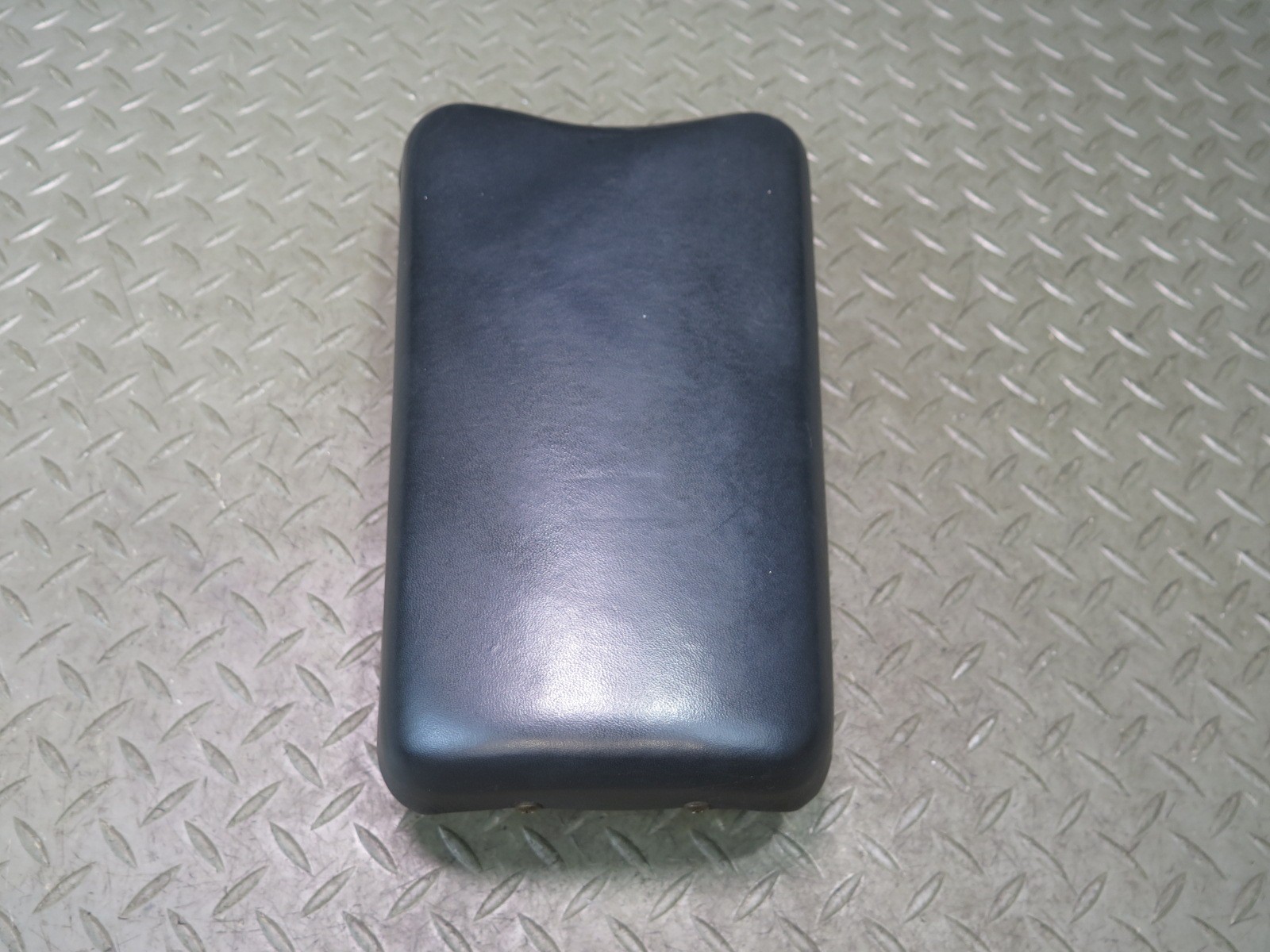 03-08 BMW E85 Z4 CENTER CONSOLE LEATHER ARMREST BLACK OEM