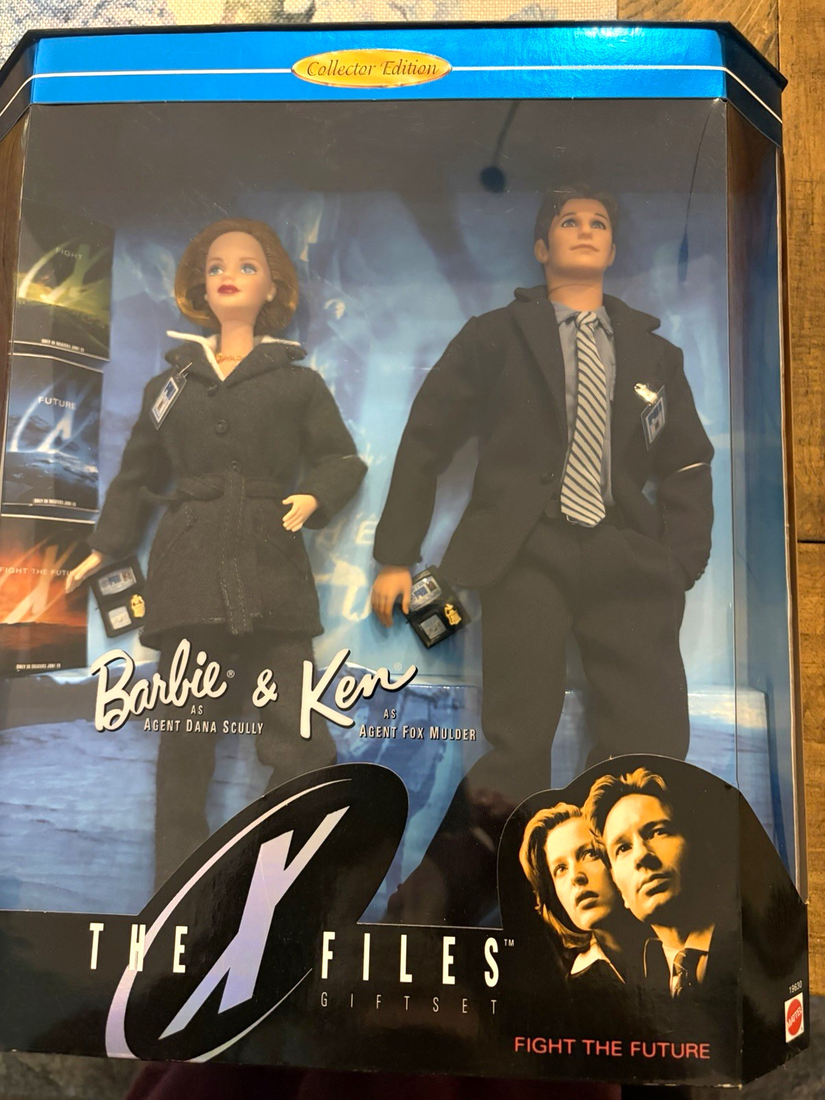Barbie The X-Files Barbie & Ken Fight the Future Collector Gift Set 1998