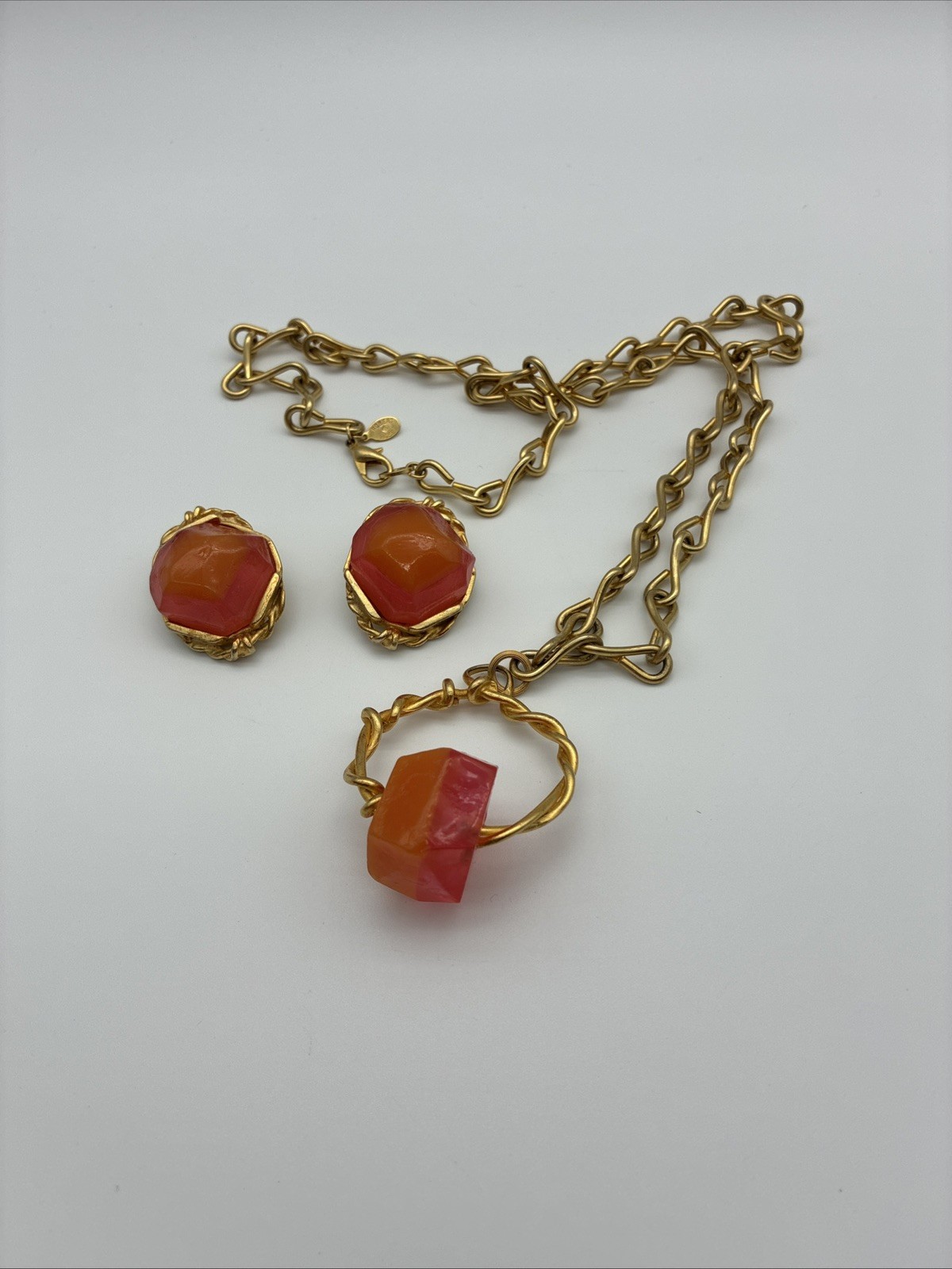 Vintage Robert Rose Lucite Necklace Earrings Set UV Reactive Pink Orange Gold Vintage Robert Rose Lucite Necklace Earrings Set UV Reactive Pink Orange Gold