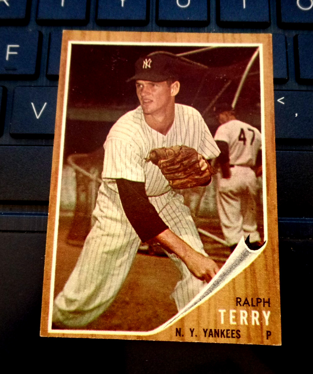 1962 Topps Baseball #48 Ralph Terry New York Yankees Pitcher Very Lite Wear EXMT 1962 Topps Baseball #48 Ralph Terry New York Yankees Pitcher Very Lite Wear EXMT