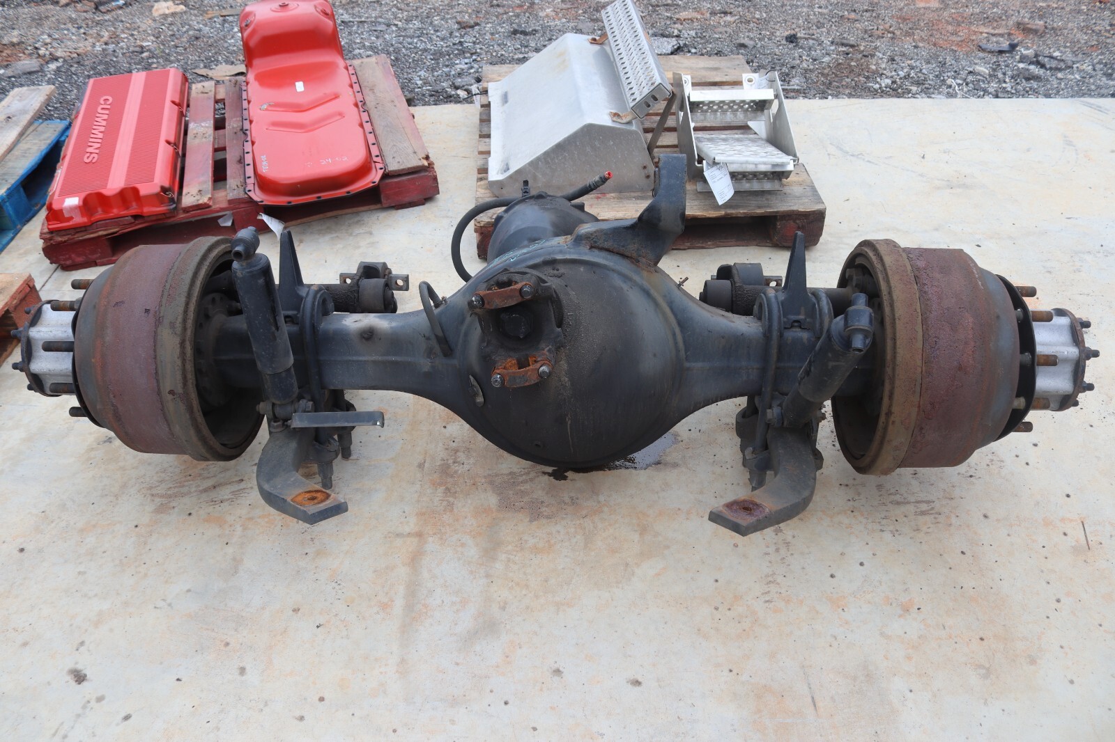 17-24 INTERNATIONAL LT625 REAR FRONT AXLE CARRIER ASSY RATIO 2.79 OEM 17-24 INTERNATIONAL LT625 REAR FRONT AXLE CARRIER ASSY RATIO 2.79 OEM