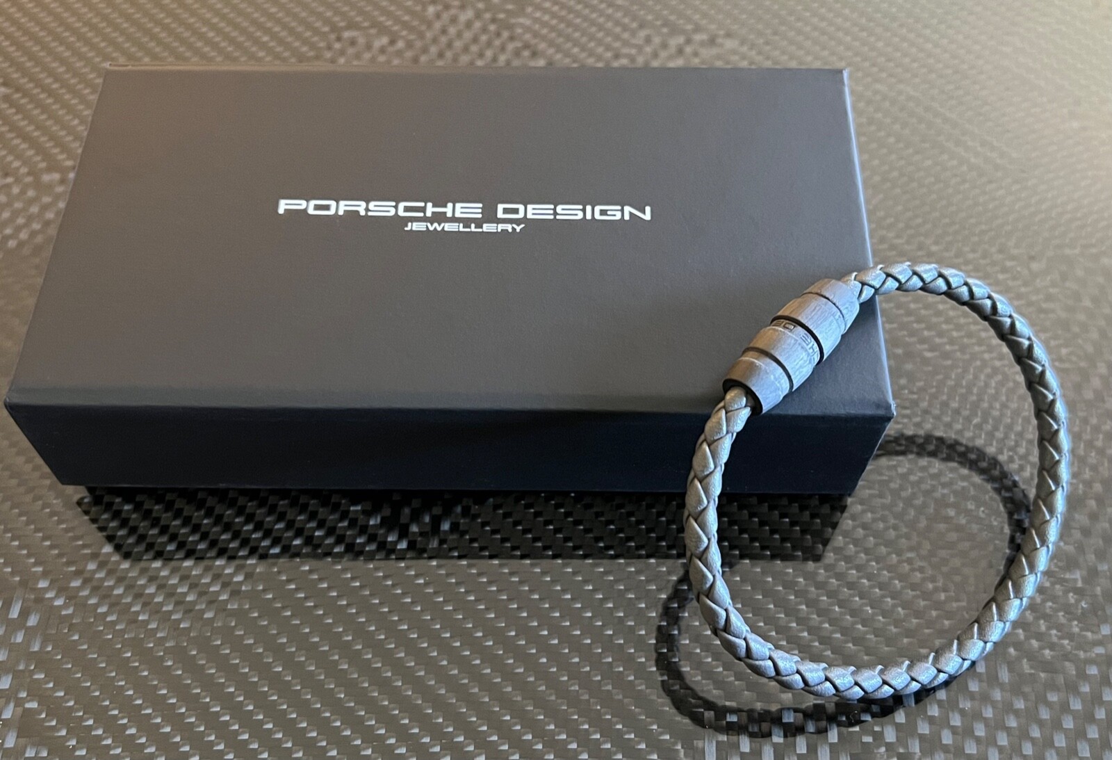 Genuine Porsche Design Grooves 2.0 Bracelet Carbon Asphalt 23cm Rare Collectible