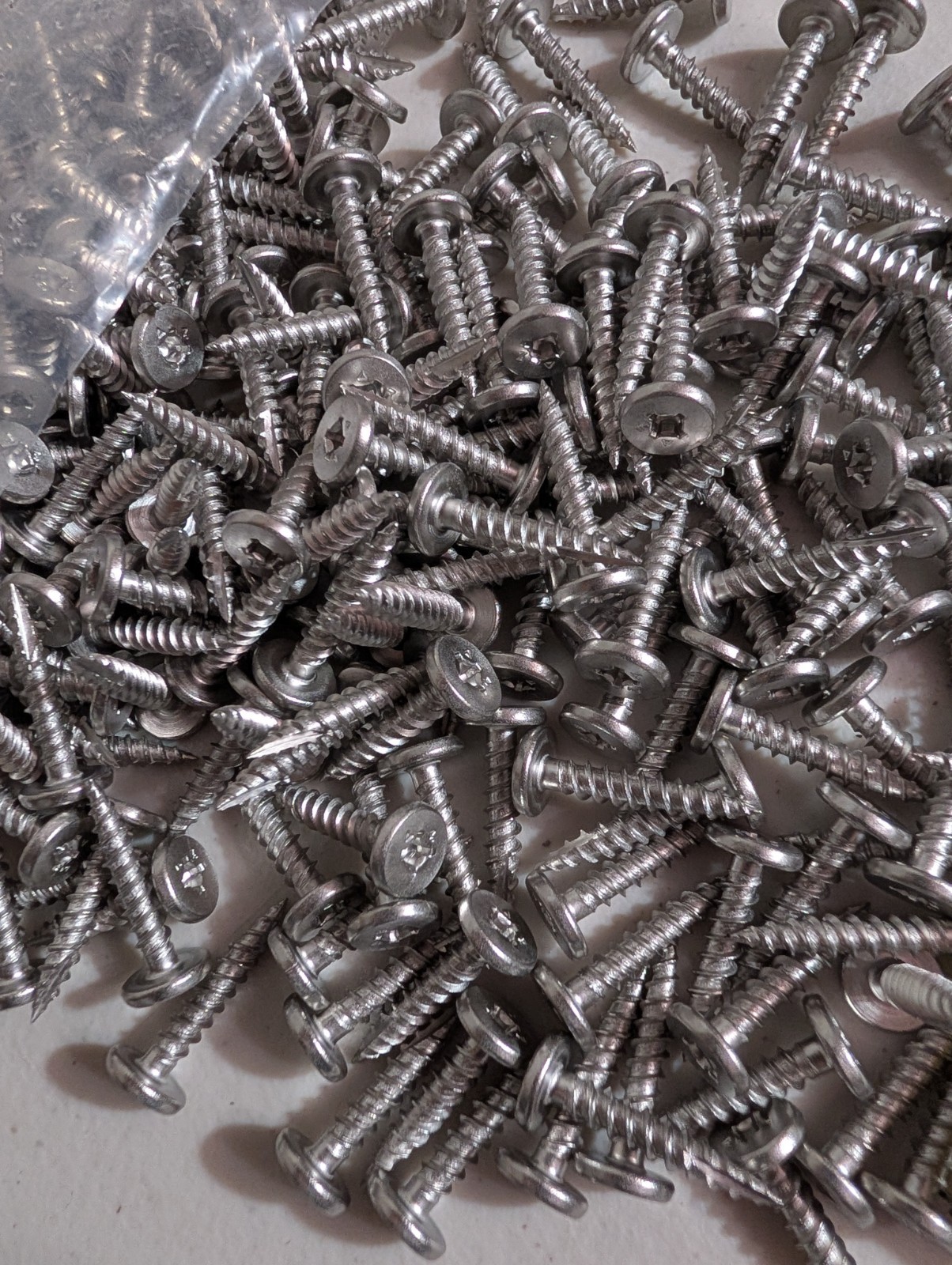 #10-13 x 1 Pancake head  Wood Screws 305 SS  (200) pack Metal Roofing Screws