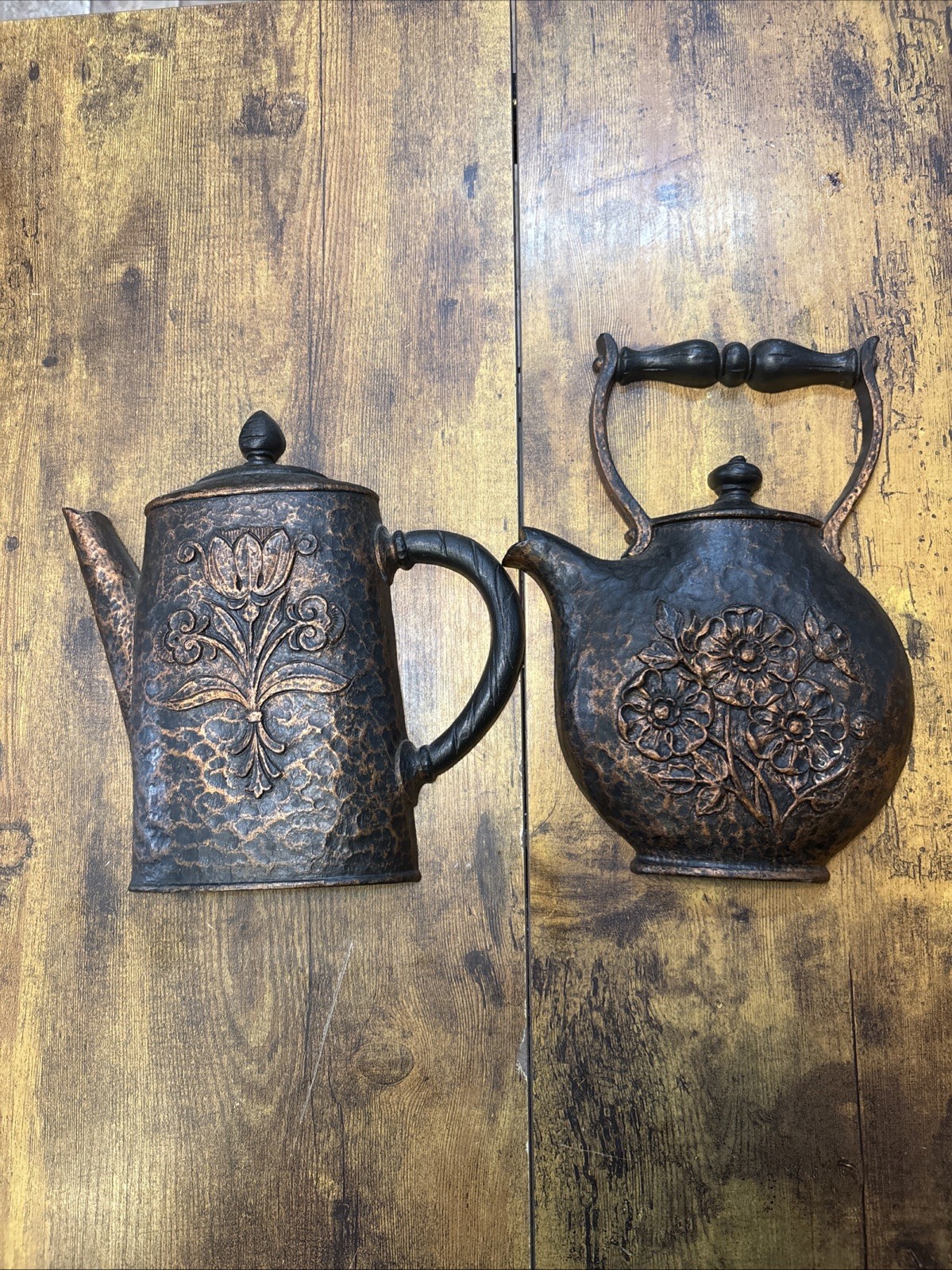 Vintage 1972 Homco Wall Decor Kitchen Teapot Coffee Pot Set Cottage #7261/7262 Vintage 1972 Homco Wall Decor Kitchen Teapot Coffee Pot Set Cottage #7261/7262