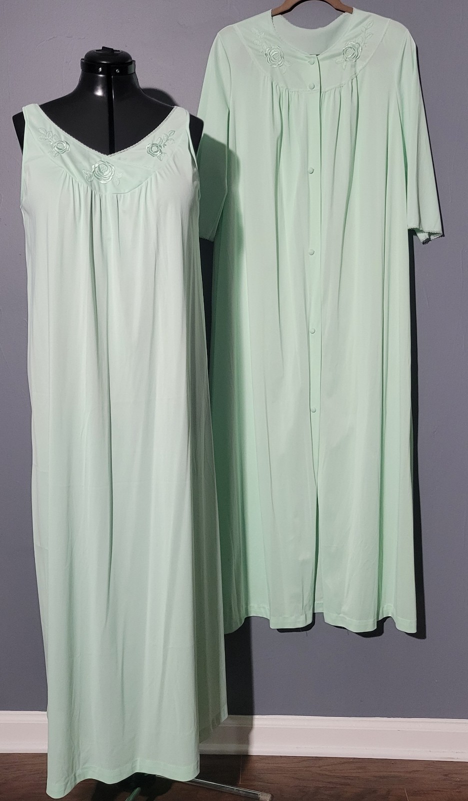 Vintage Lorraine Nylon Gown Robe Set Med Long Mint Green Vintage Lorraine Nylon Gown Robe Set Med Long Mint Green