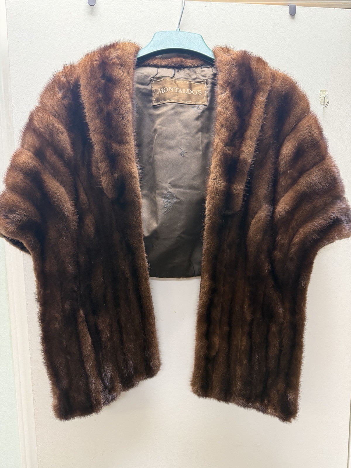Vintage Montaldo’s Genuine Mink Fur Stole Cape Wrap Brown Mid-Century Glam