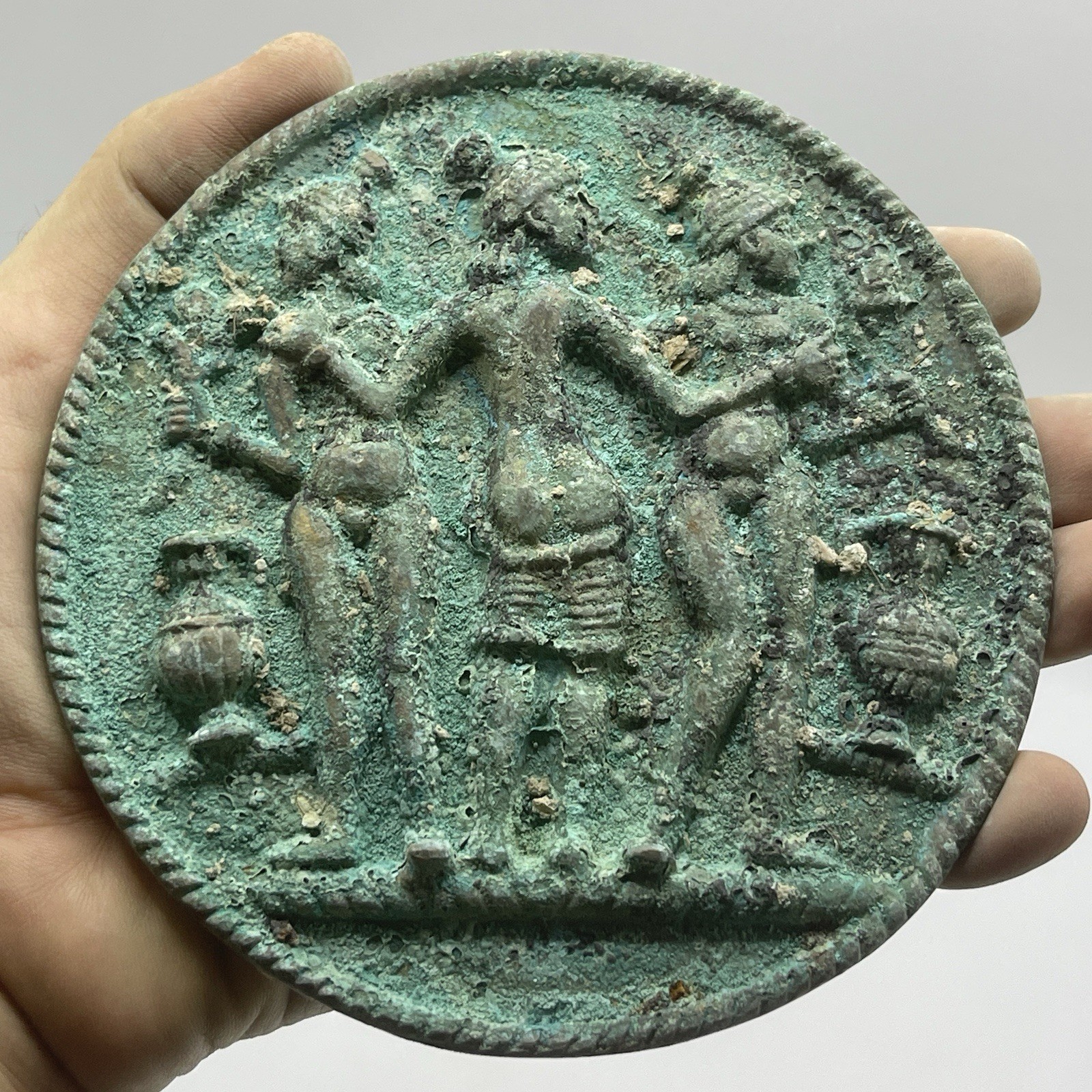 Unique Ancient Sassanian Sassanid Empire Bronze Plaque Depicting Figures Unique Ancient Sassanian Sassanid Empire Bronze Plaque Depicting Figures