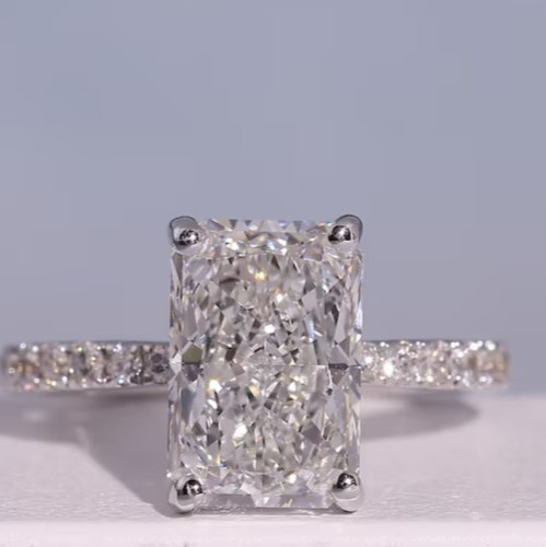 3.20Ct Radiant-Cut E/VS Lab Grown Diamond Solitaire Wedding Ring 14K White Gold