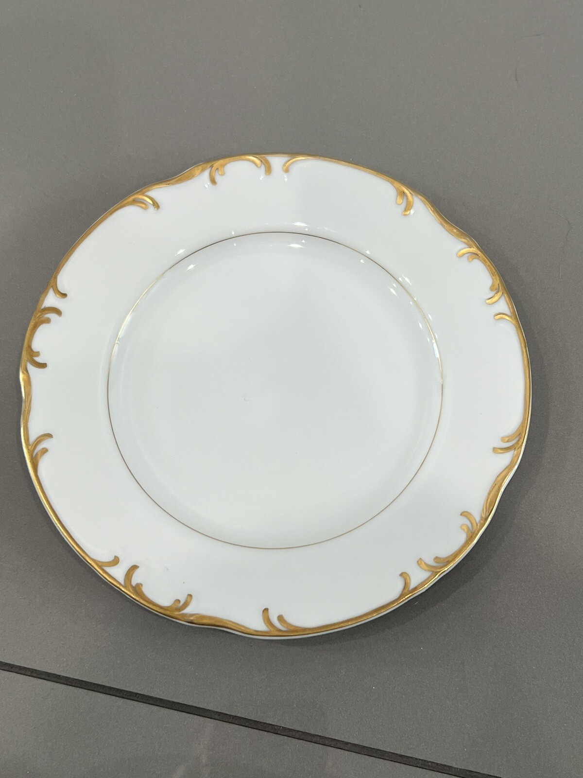 Mikasa Fine China Venice 9266 Salad Bread Saucer Plate White Gold Scalloped Edge