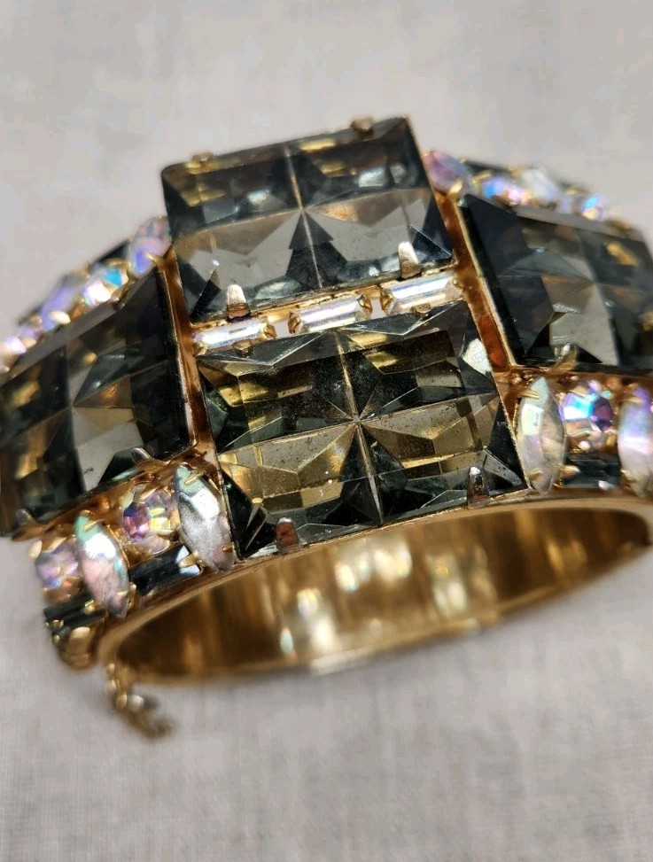 Stunning Vintage Goldtone Unsigned Alice Caviness Huge Rhinestone Cuff Bracelet