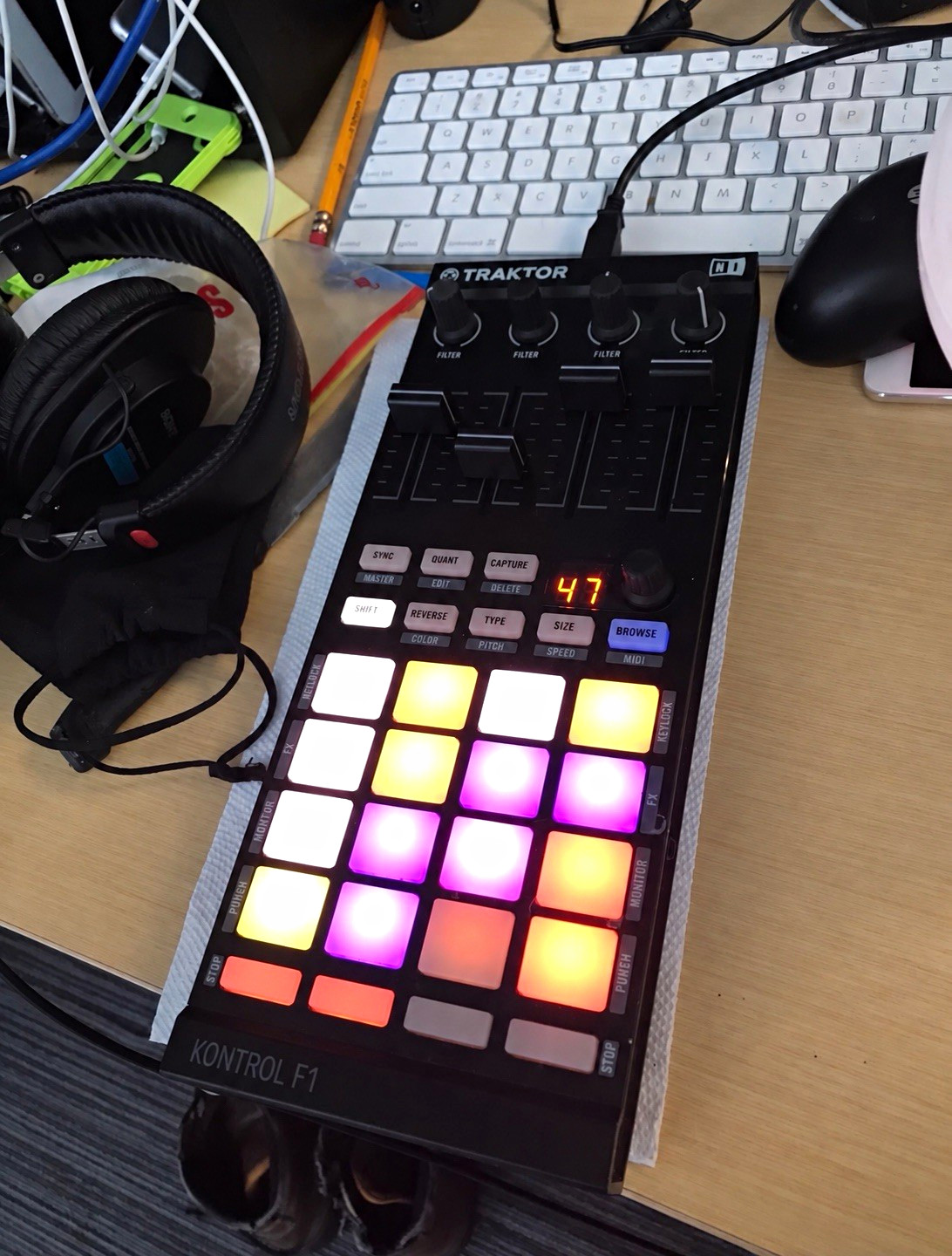 Traktor Kontrol F1 Free 2-3 day shipping included (domestic)