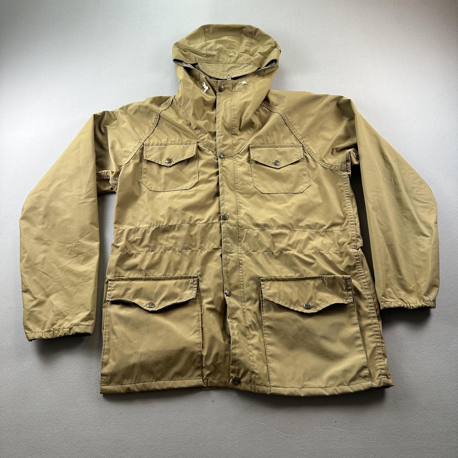 Vintage Class-5 Jacket Parka Mens Small Tan Gore-Tex Hooded Hiking USA Zip 70s