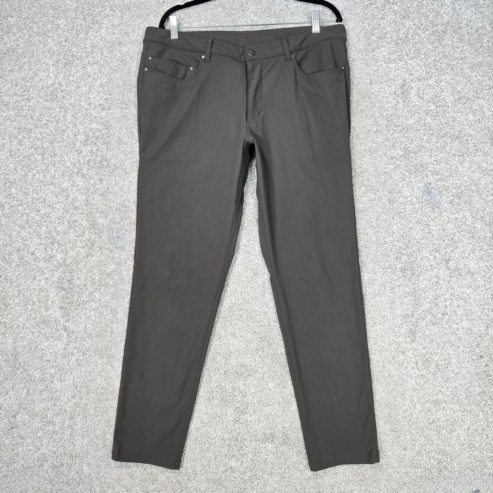 Lululemon ABC Pants Mens 36x30 Gray Warpstreme Classic Chino LM5593S