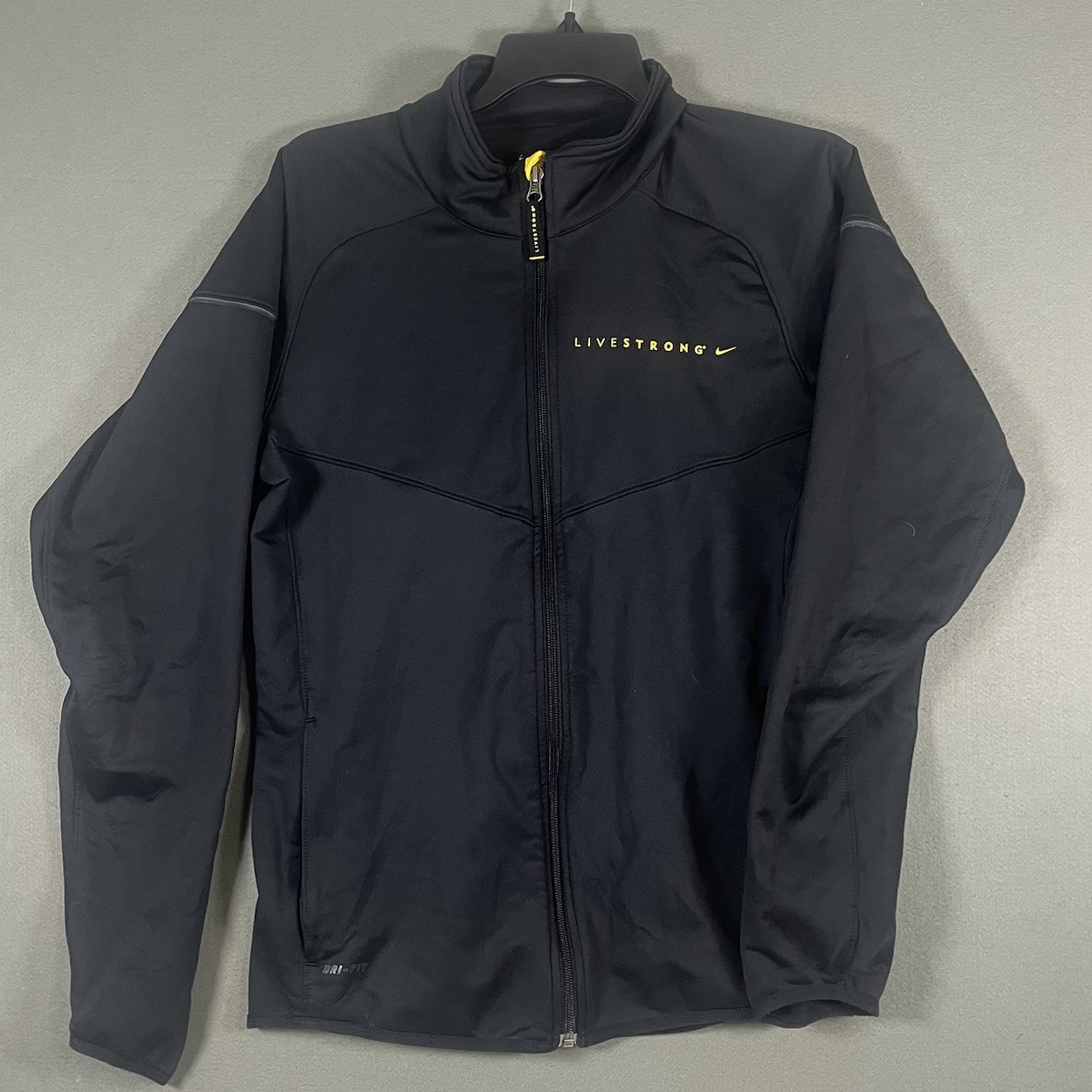 Nike Livestrong Men’s Large Dri-FIT Full Zip Track Jacket Black Yellow Cycling Nike Livestrong Men’s Large Dri-FIT Full Zip Track Jacket Black Yellow Cycling