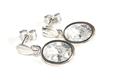 9ct White Gold CZ Drop Earrings Made in UK Gift Boxed Birthday Gift 9ct White Gold CZ Drop Earrings Made in UK Gift Boxed Birthday Gift