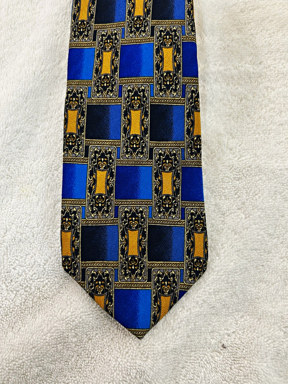 Tom James 100% Silk Woven Geometric Men\'s Tie Blue Gold Black Abstract