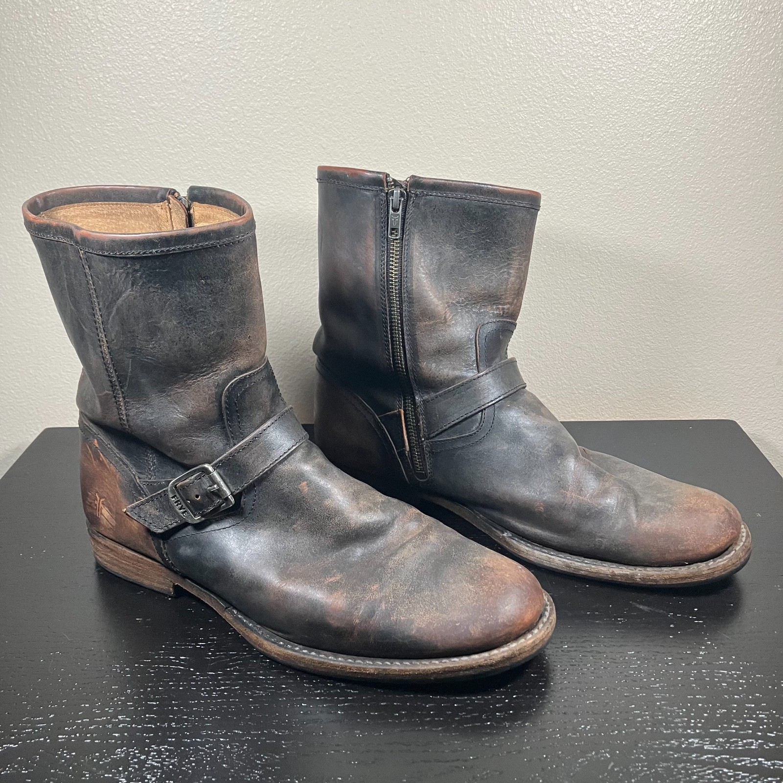 Frye Men’s Phillip Harness 8” Leather Boots 10.5D Distressed Black Brown 87542
