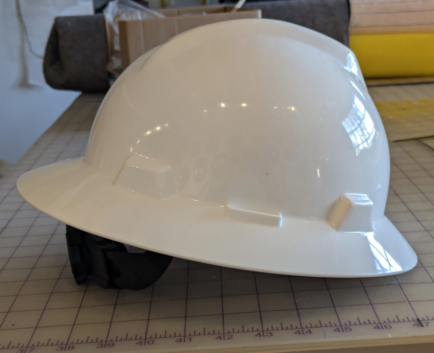 NEW MSA V-Gard White Hard Hat w/ Ratchet Suspension, ANSI Class E, 