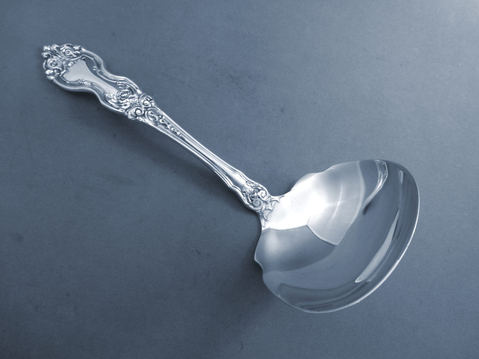 LA REINE-WALLACE STERLING GRAVY LADLE 
