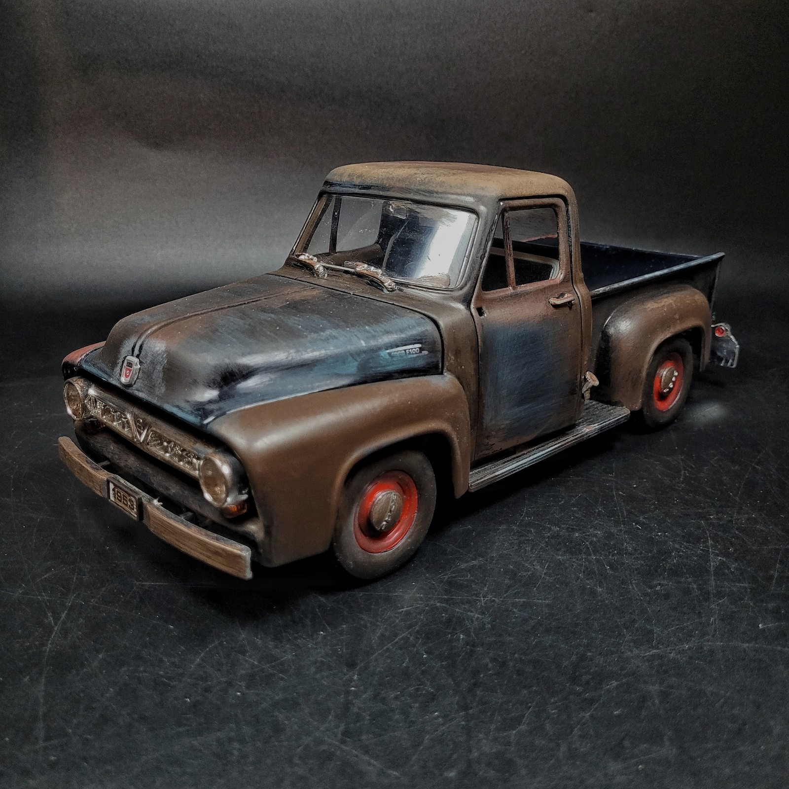 1/18 Diecast Abandoned 1953 Ford F100 Weathered Rusted Junkyard Barn Find 1/18 Diecast Abandoned 1953 Ford F100 Weathered Rusted Junkyard Barn Find