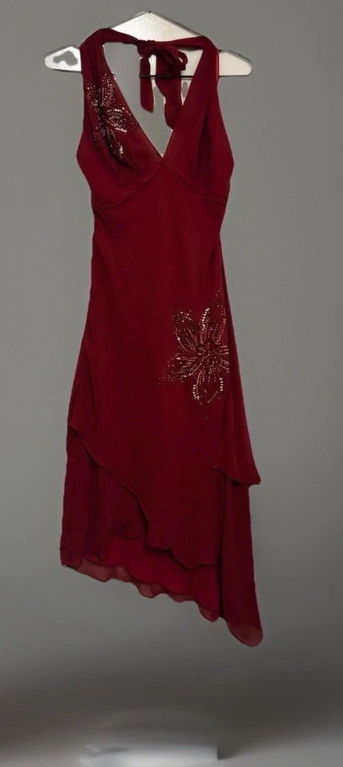 BCBG Max Azria Red Beaded Halter Silk Dress Featuring Asymmetrical Hemline UK 10 BCBG Max Azria Red Beaded Halter Silk Dress Featuring Asymmetrical Hemline UK 10