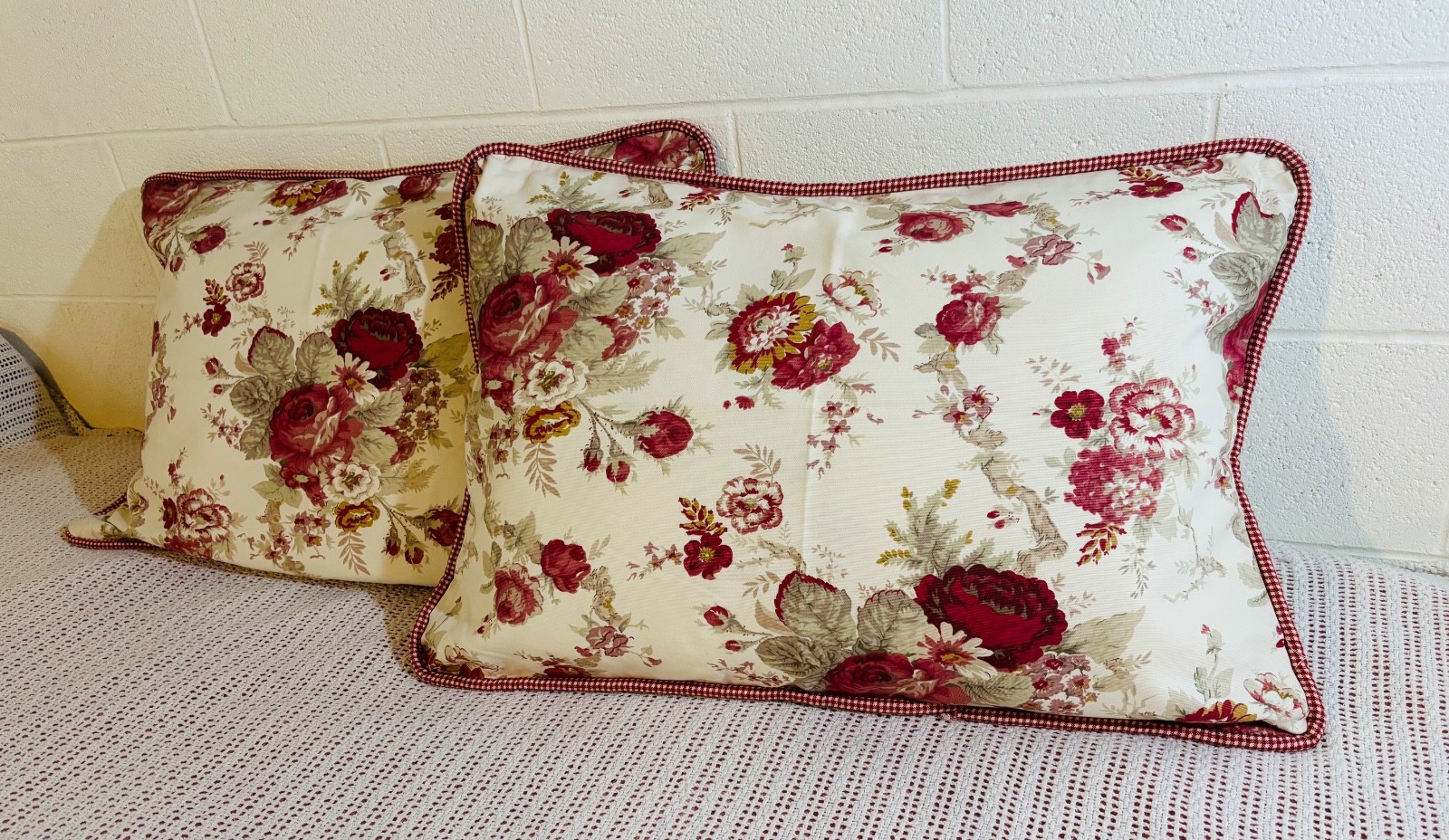 Waverly Garden Room Norfolk Vtg Rose Throw Pillows Gingham Trim Shabby EUC Waverly Garden Room Norfolk Vtg Rose Throw Pillows Gingham Trim Shabby EUC