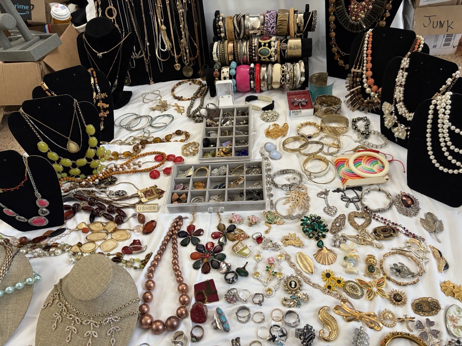 Huge Vintage Jewelry Lot 1 LBS SIGNED Necklace Bracelet, Earring, Ring, Brooches