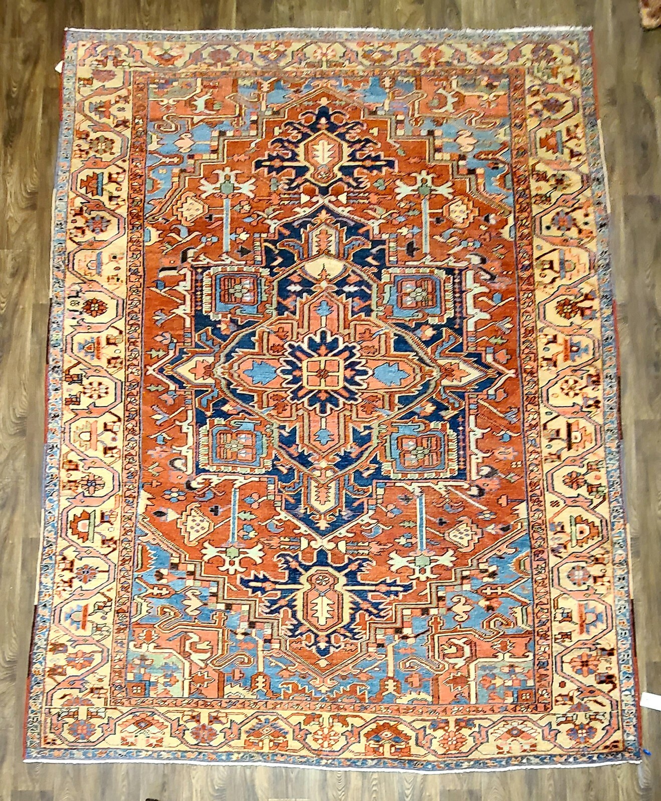 Antique handwoven authentic traditional herize rug size 9'5