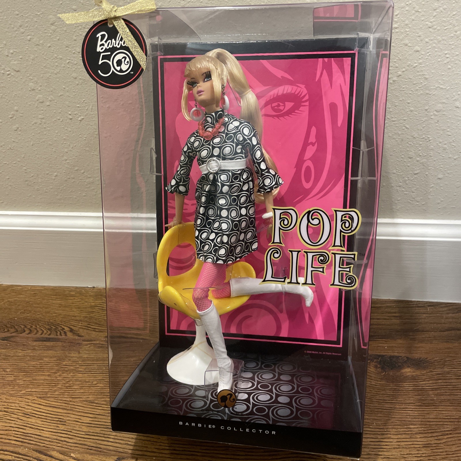 Pop Life Barbie Doll  Blonde Gold Label N6596 NRFB 2008