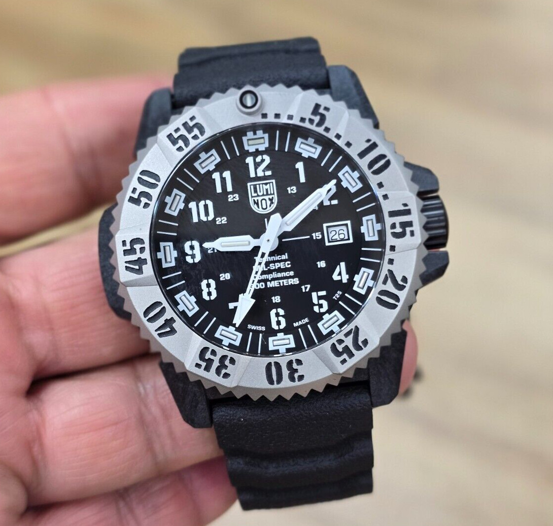 Luminox XL.3351.1.SET MIL-SPEC Military Carbonox 46 mm Rubber Quartz Men\'s Watch
