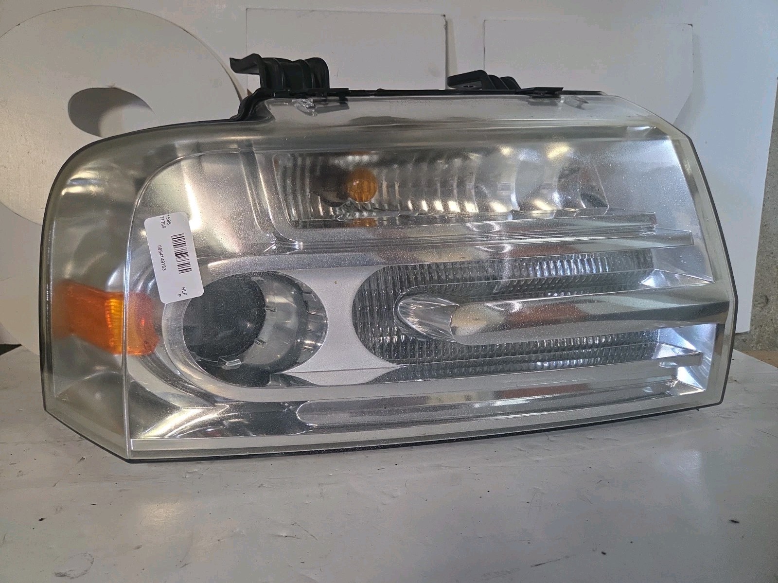 2007 - 2014 LINCOLN NAVIGATOR PASSENGER  HID XENON HEADLIGHT EXCELLENT CONDITION