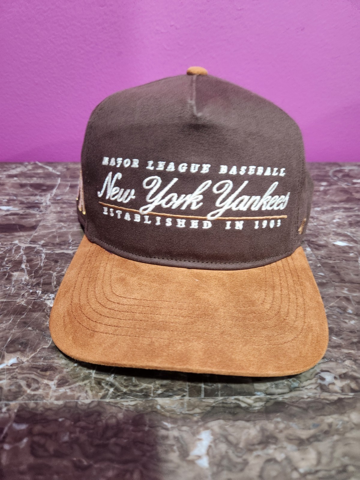 Brown suede Yankees snapback hat new era 47 Brown suede Yankees snapback hat new era 47