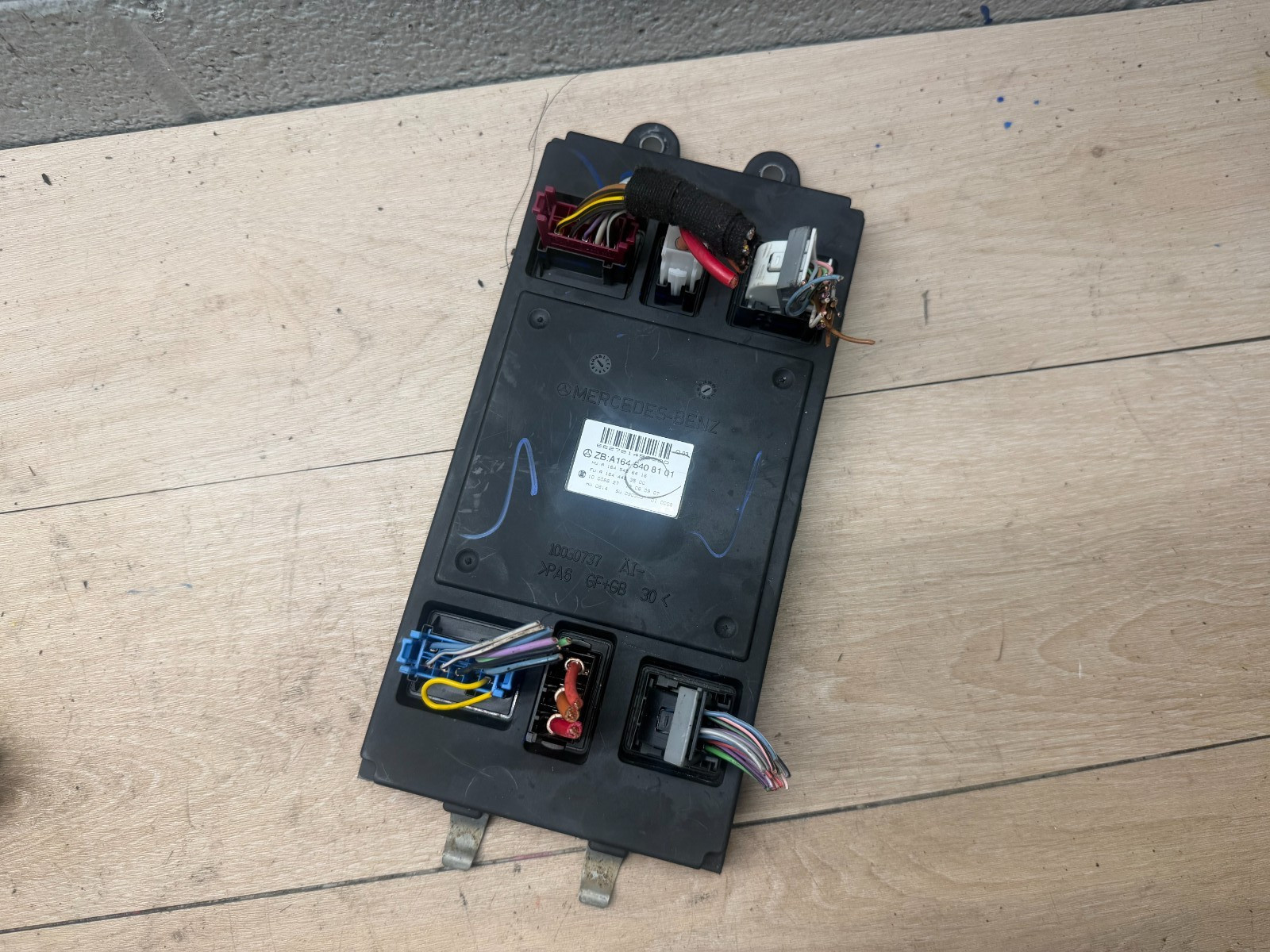 2006-13 Mercedes W251 W164 GL,ML,R Front SAM Control Module Unit 1645408101