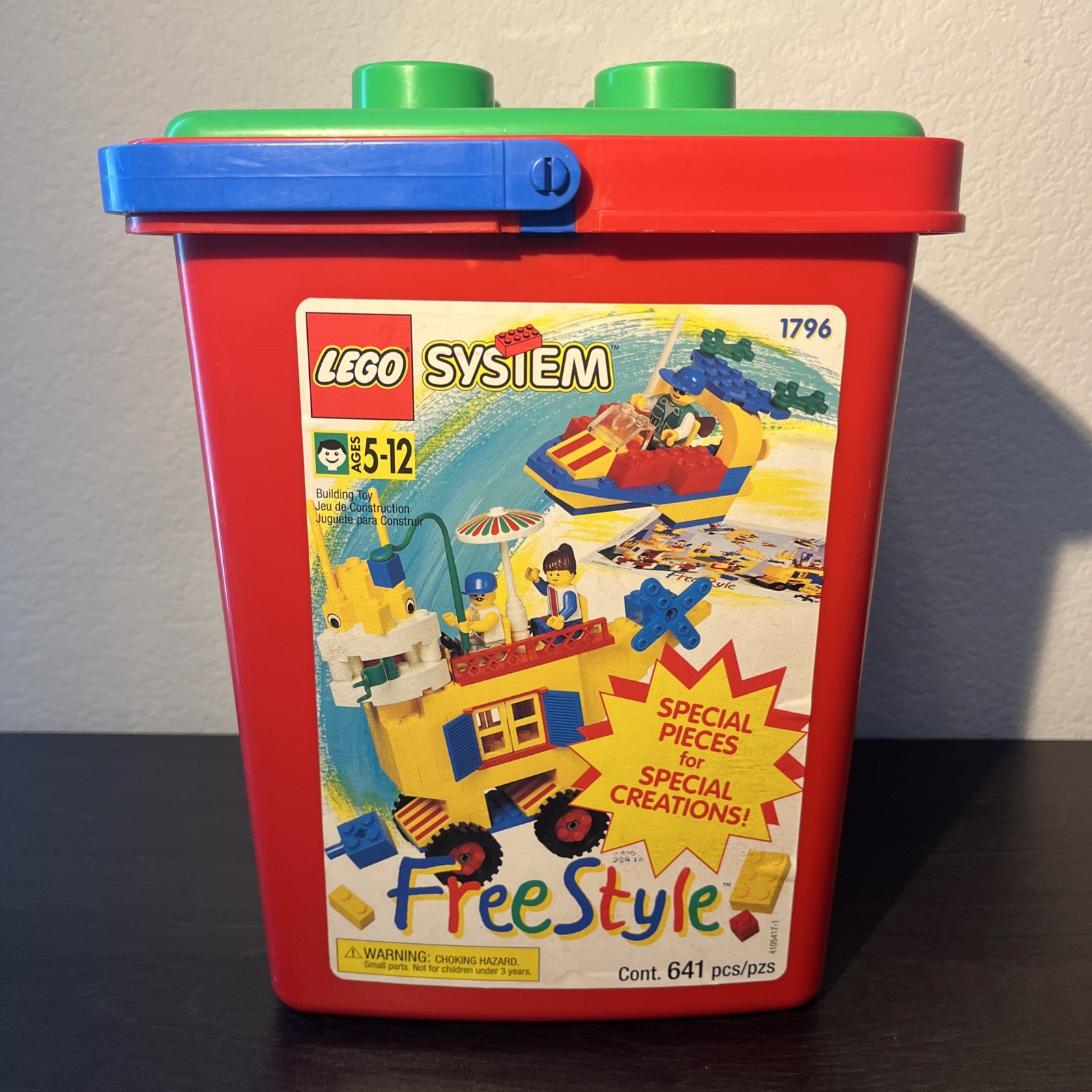 LEGO SYSTEM 1796 Free Style Bucket 570+ PCS Special Pieces Retired Vintage 1996 LEGO SYSTEM 1796 Free Style Bucket 570+ PCS Special Pieces Retired Vintage 1996