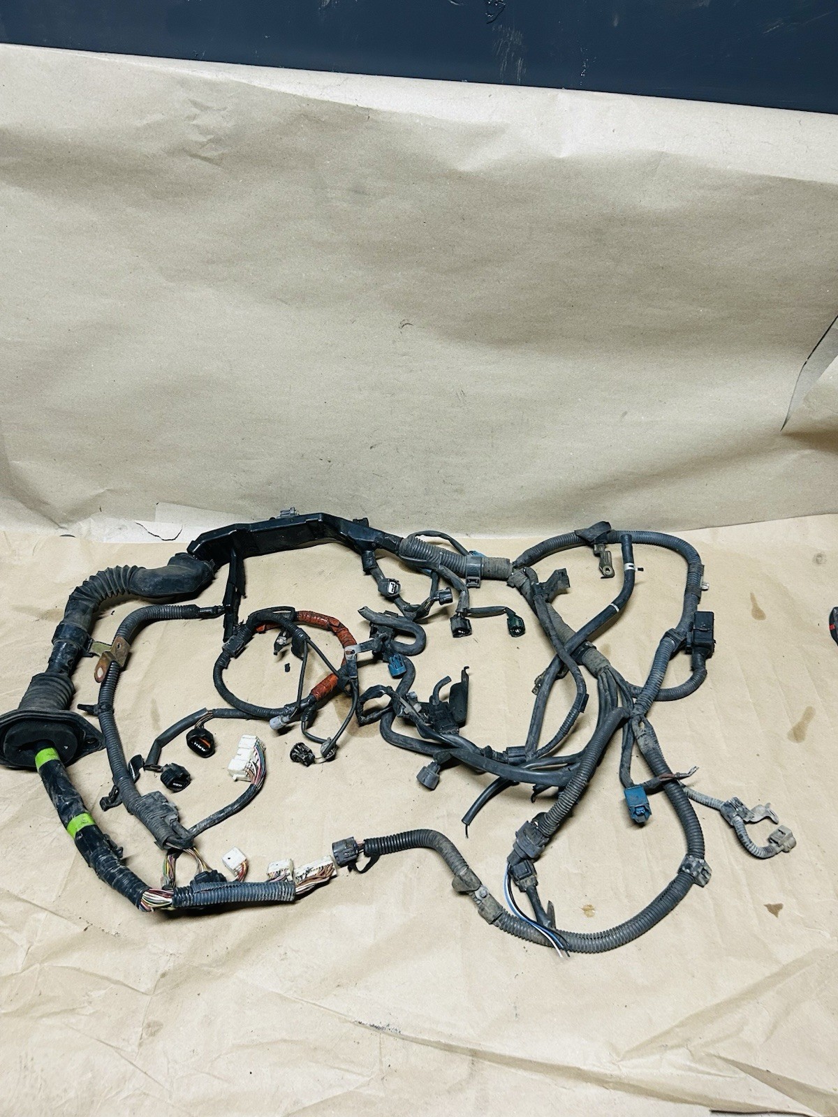 95-97 Toyota Tacoma MT 2.4L 2RZ-FE Engine Wire Wiring Harness 82121-35731 3278