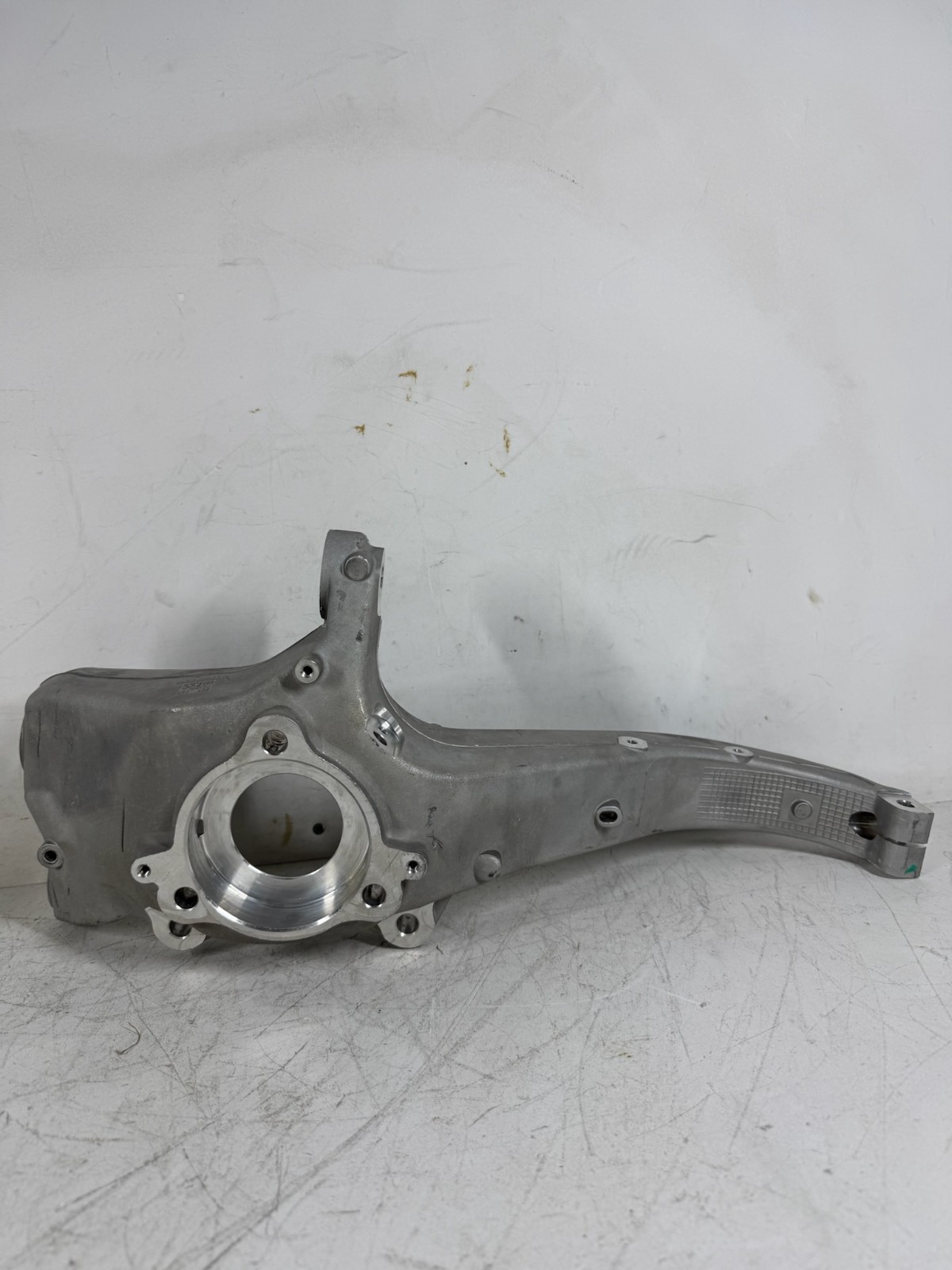 2020-2024 Tesla Model Y Front Steering Knuckle / Spindle NEW OEM 1188311-00-F 2020-2024 Tesla Model Y Front Steering Knuckle / Spindle NEW OEM 1188311-00-F
