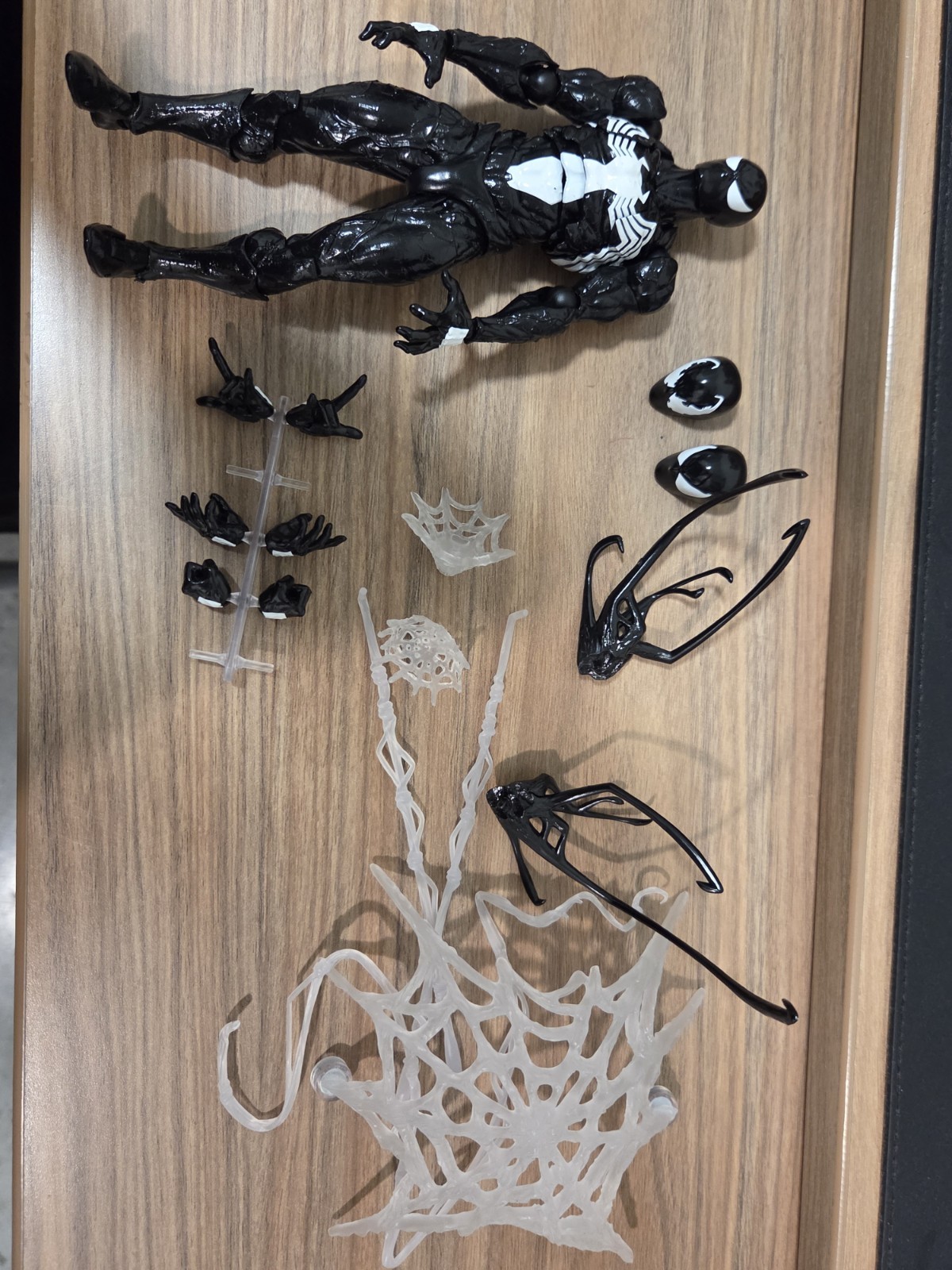 Revoltech Amazing Yamaguchi Symbiote Spider Man Kaiyodo  w Bonus NEW